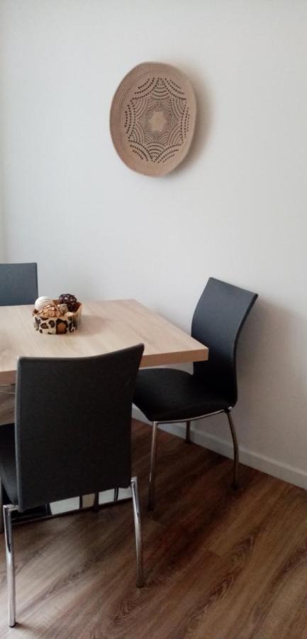 Les Volets Bleus Apartment Contes  Exterior photo